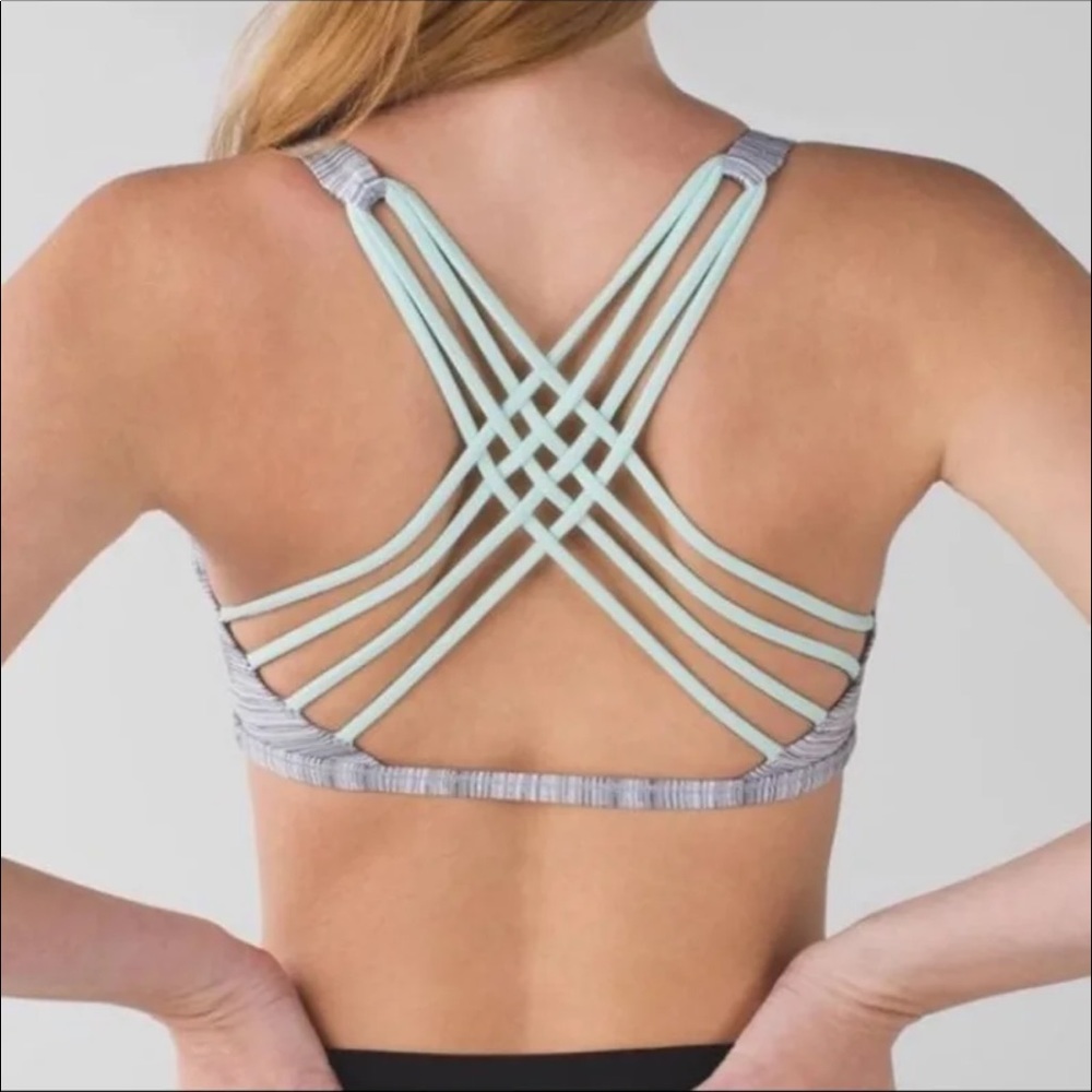 Lululemon free to be wild bra grey stripe 8